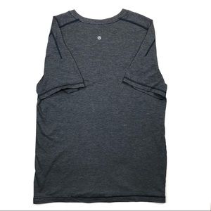LULULEMON MENS GRAY T-SHIRT SIZE LARGE